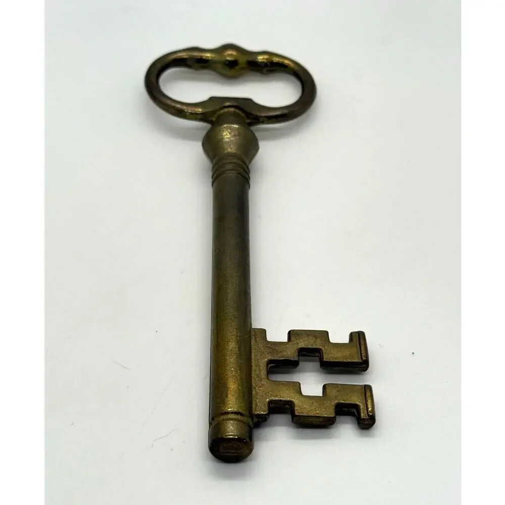 VTG Brass Skeleton Key Huntington W VA Inscribed 7 Inch‎ Souvenir Oversize Decor